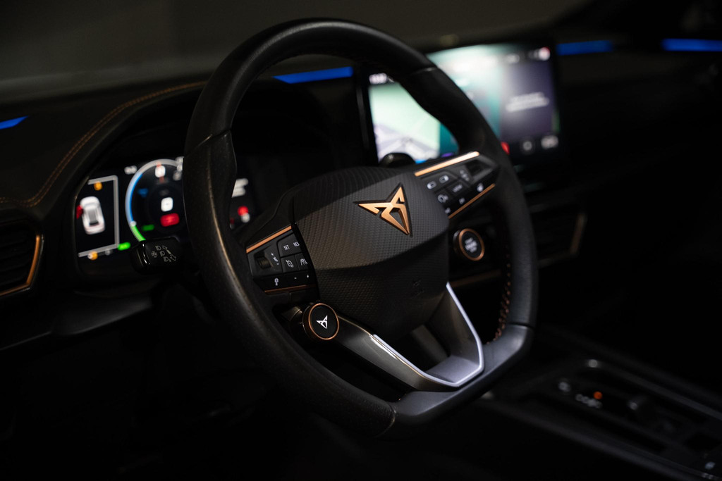 48271625-2.jpg