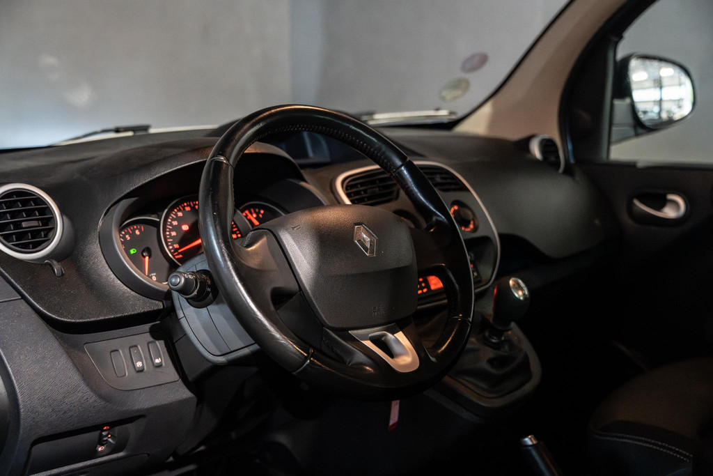 48522014-2.jpg