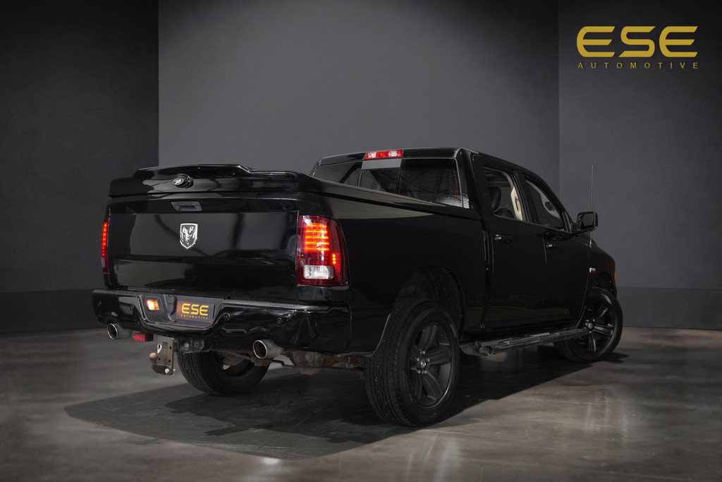 55849488-2.jpg