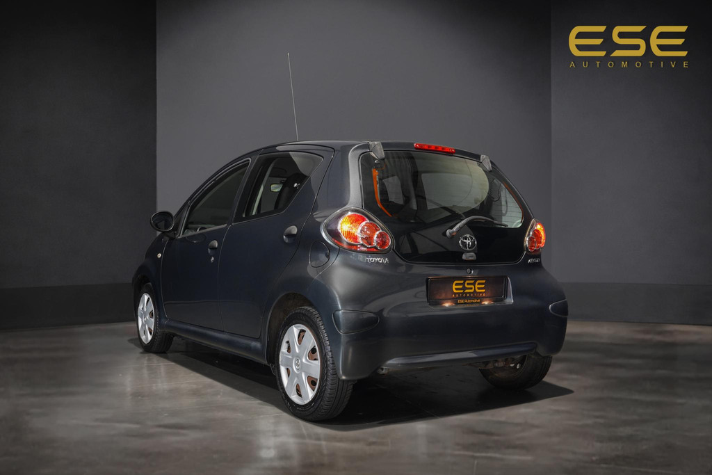 57163999-3.jpg
